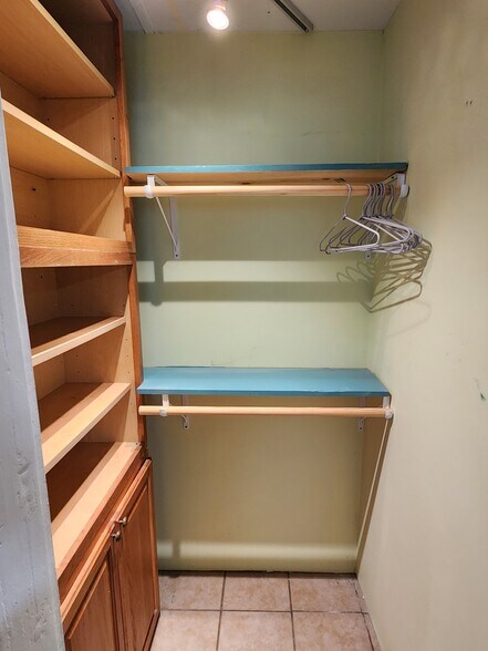 Building Photo - 1308 E Washington Ave