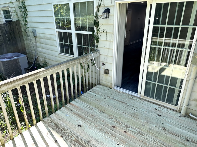 Building Photo - 139 Shenandoah Dr