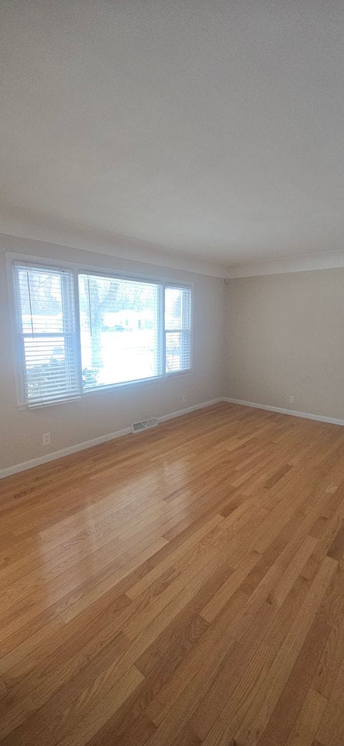 Building Photo - 3 BED 2 BATH COMPLETELY UPDATED SINGLE FAMILY HOME ---- FLORAL