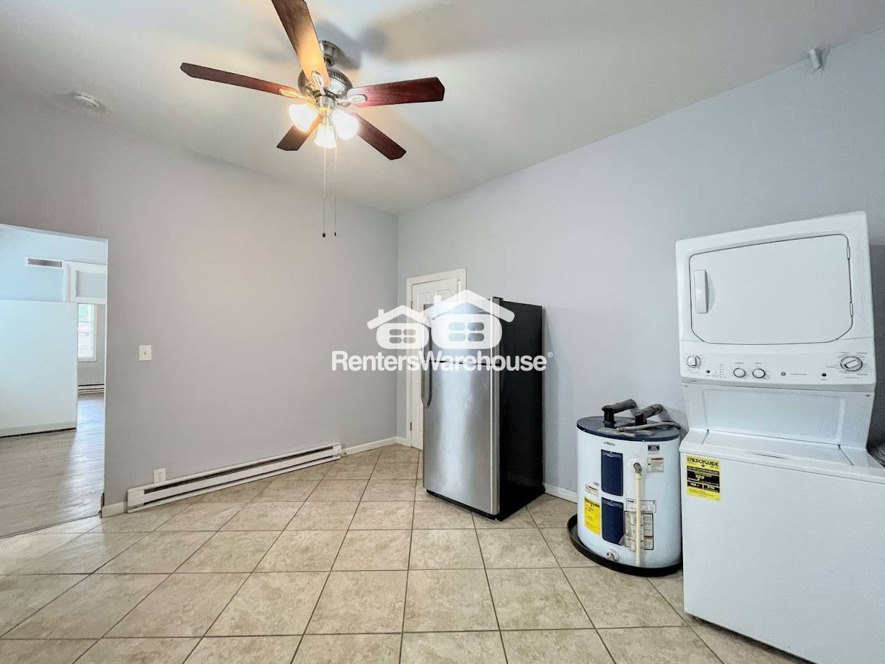 Building Photo - 1305 W 38th St