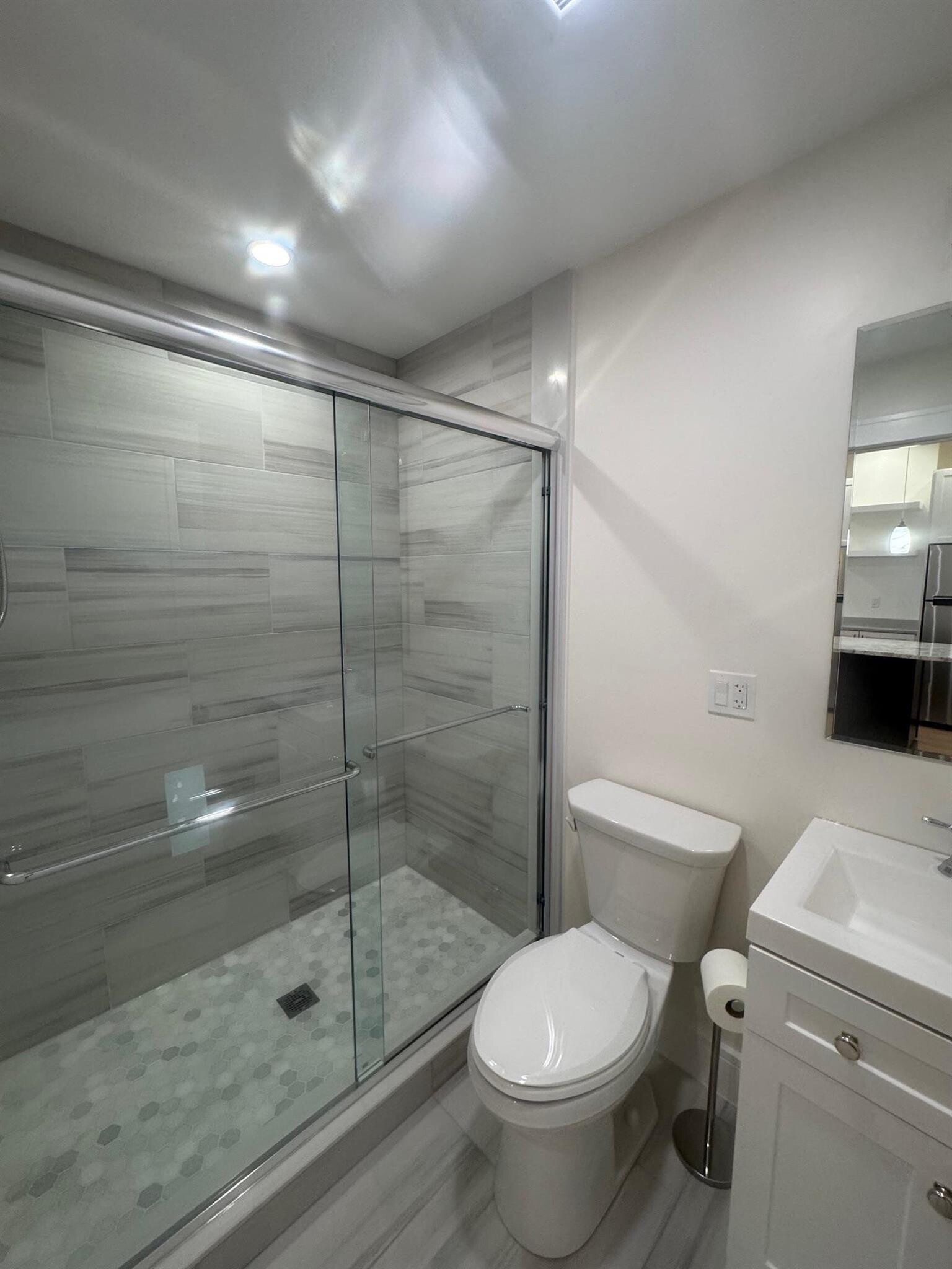 Building Photo - 13 Bristol St