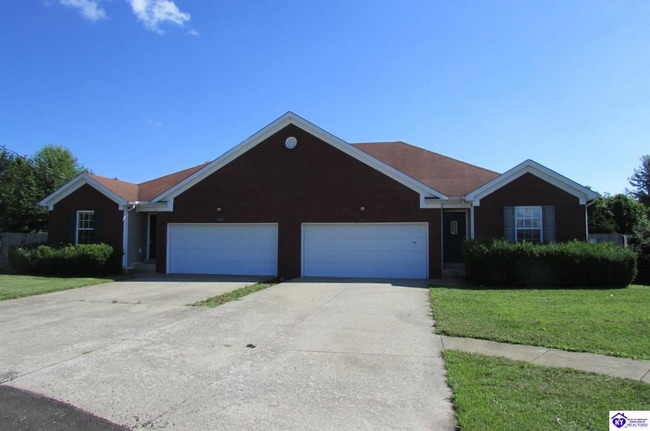 Building Photo - 160 Red Hawk Dr