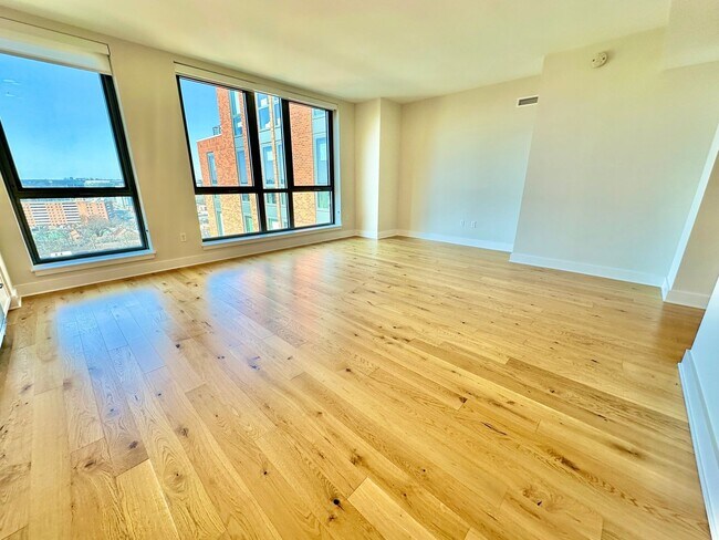 Building Photo - MOVE -IN SPECIAL! Luxury 2 Bedroom, 2.5 ba...