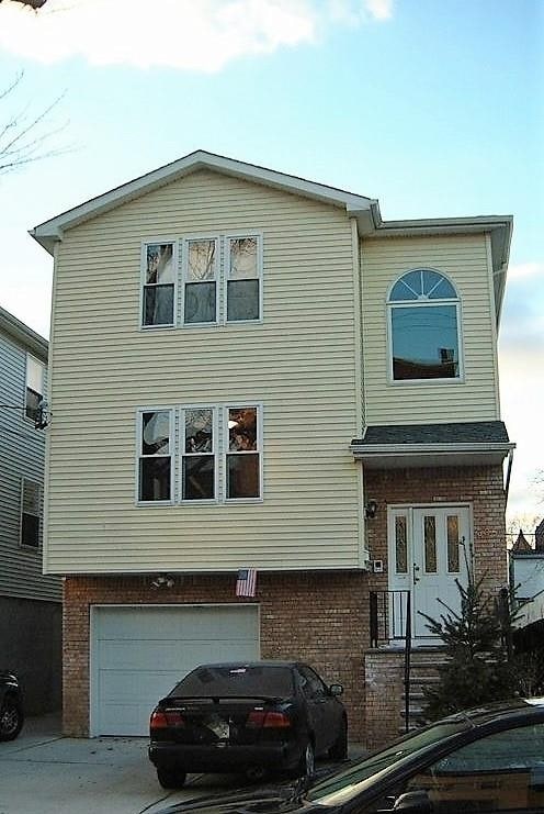 Building Photo - 333 New York Ave