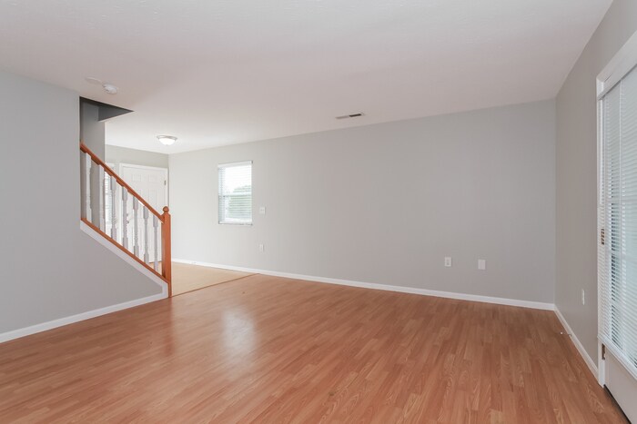 Building Photo - 1015 Canterbury Ln