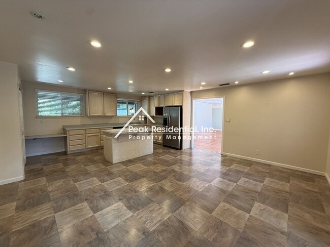 Building Photo - 4301 Cottage Way