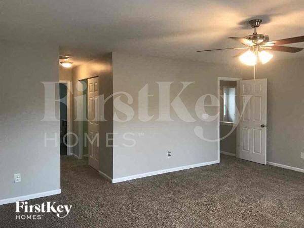 Building Photo - 6004 Springs St