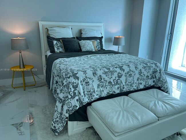 Building Photo - 55 SE 6th St