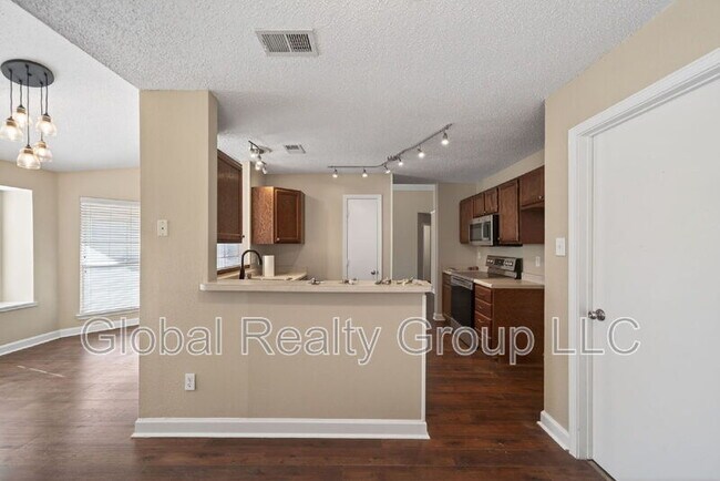 Building Photo - 8120 Forest Dawn