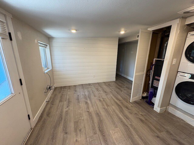 Building Photo - Beautiful Ground Level 2 Bedroom in Lakewo...