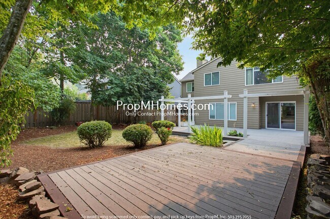Building Photo - 23858 SW Pinecone Ave