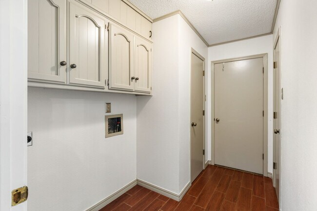 Building Photo - Beautiful 3 Bed / 2 Bath Home in Fort Smith (0.73 Acre Lot)