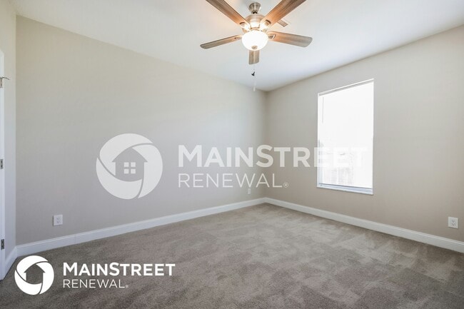 Building Photo - 3202 6th St W