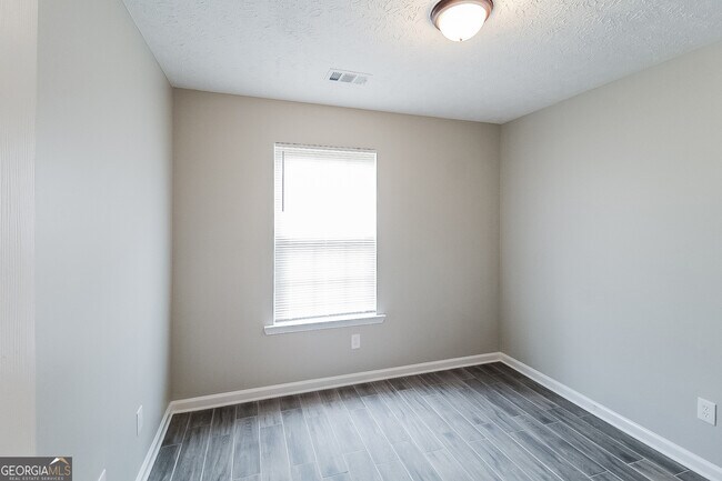 Building Photo - 6793 Creeks Edge Ct