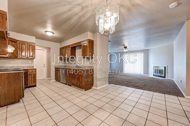 Building Photo - 7200 NW 115th St