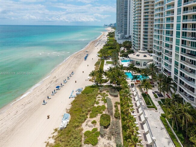 Building Photo - 16051 Collins Ave