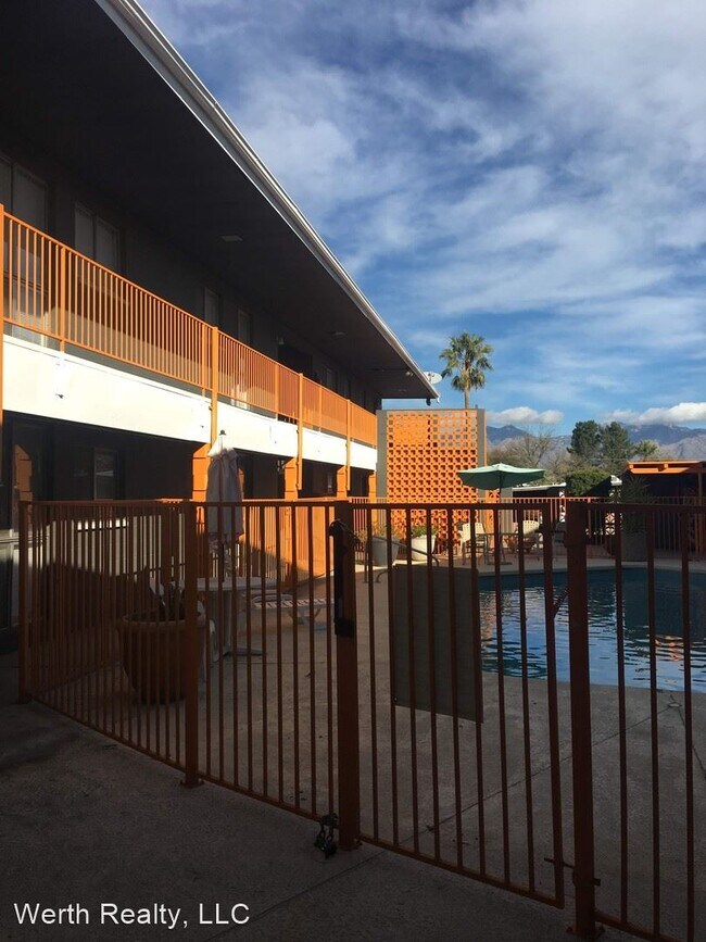 Building Photo - 5770 E 10th St