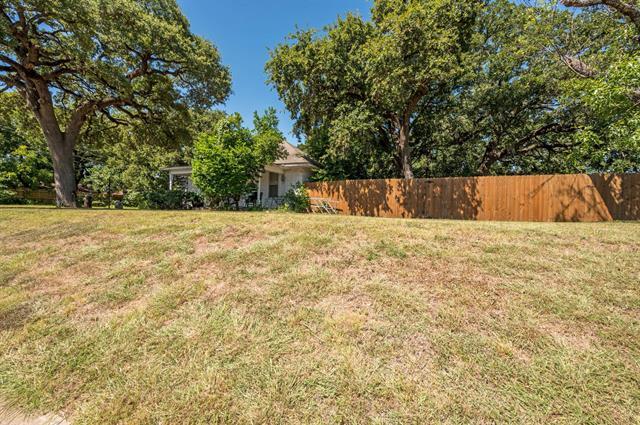 Building Photo - 7366 Meadowbrook Dr