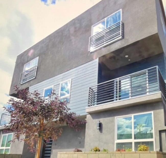 Modern Apartment - 5653 Fair Ave