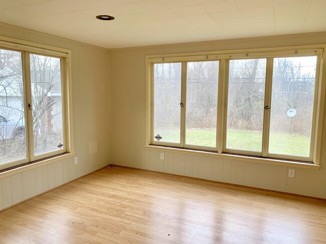 Building Photo - 41 Jasper Parrish Dr