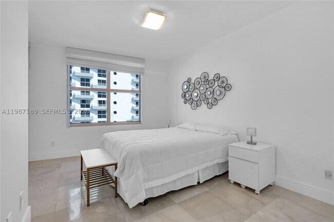 Building Photo - 1500 Ocean Dr