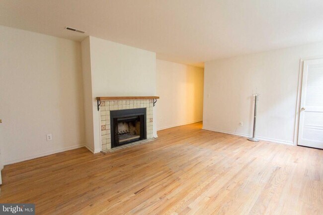 Building Photo - 526 Spruce St