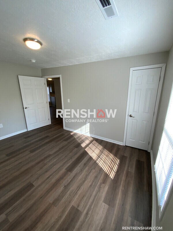 Building Photo - 119 High St