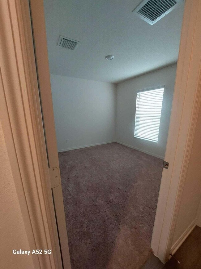 Building Photo - 5405 Fantasy Dr