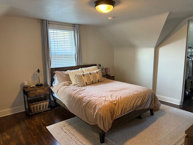 Building Photo - Charming 3 bedroom 1.5 bath in Amherst :