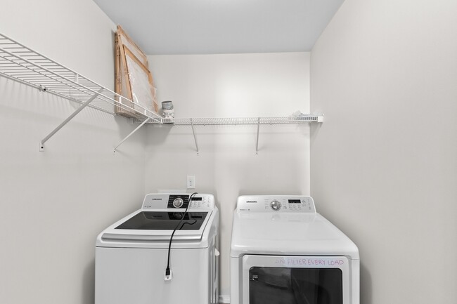 Building Photo - 5023 Lake Grove Blvd