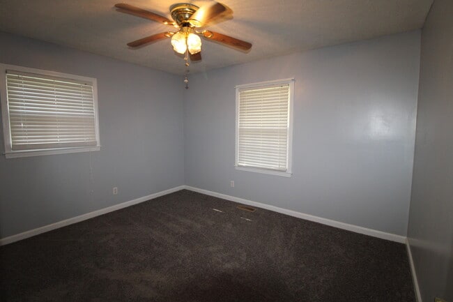 Building Photo - 4385 Red Lane Rd