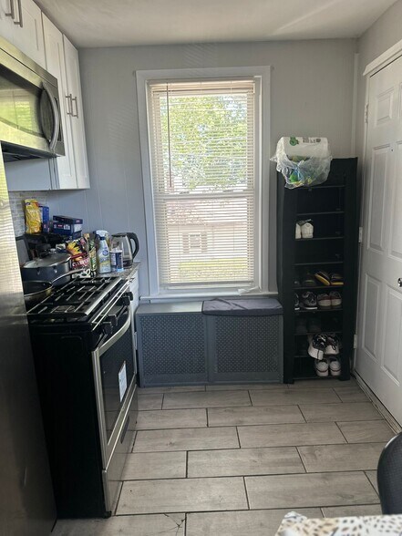 Primary Photo - 3-16 Fair Lawn Ave