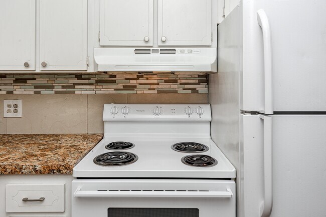 Building Photo - 4340 37th St S