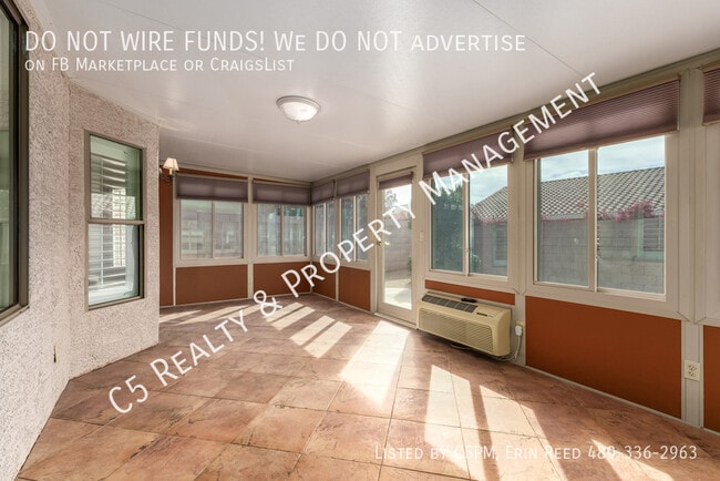 Building Photo - 1413 E Peach Tree Dr