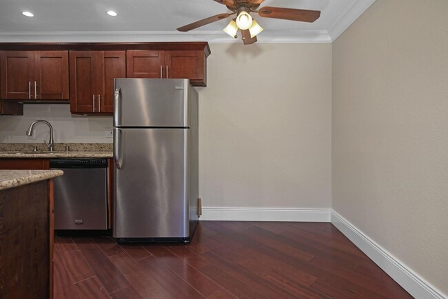 Building Photo - 1463 Marchbanks Dr