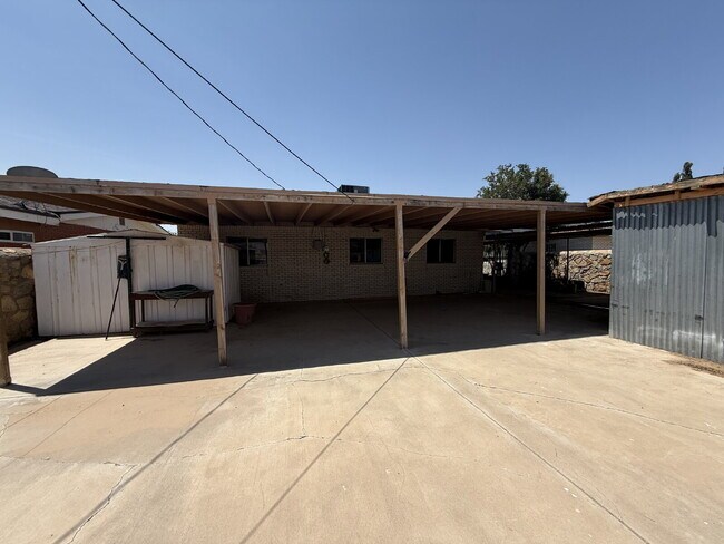 Building Photo - 7289 Mimosa Ave