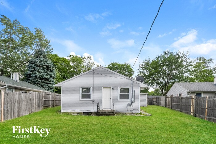 Building Photo - 1307 W Dellmar Ave