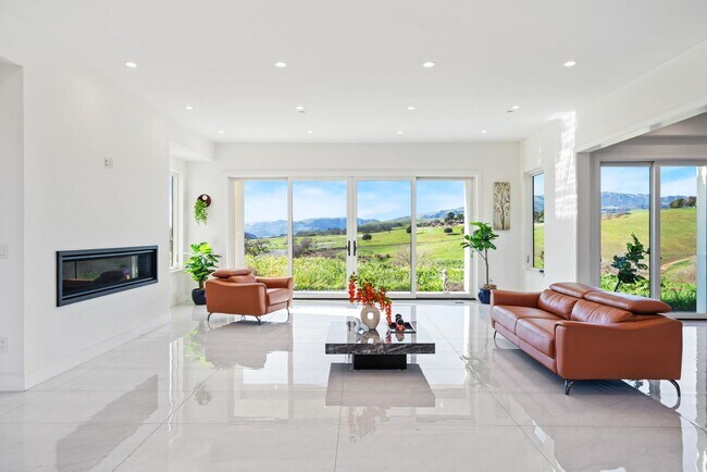 Building Photo - 7778 Laguna Heights Ct