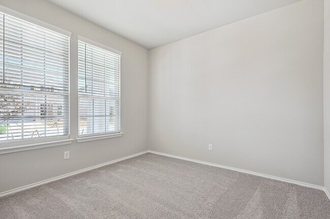 Building Photo - 5941 Revere Dr