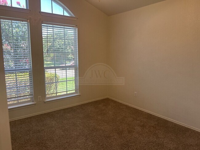 Building Photo - 6109 Malachi Ln