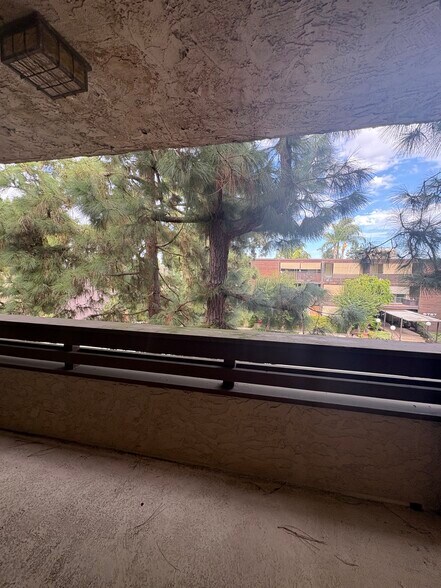 Building Photo - 5718 Ravenspur Dr