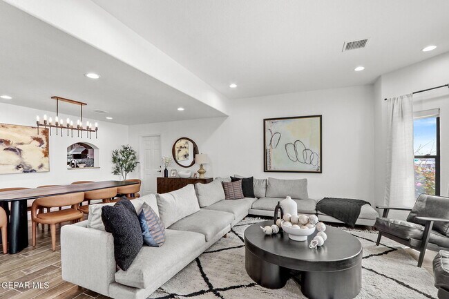 Building Photo - 1316 Hookridge Dr