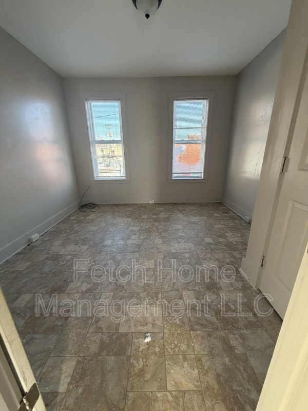 Building Photo - 238 W Mifflin St