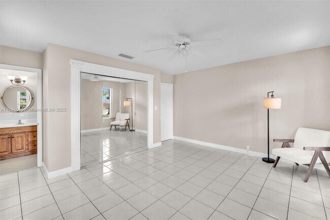 Building Photo - 9200 SW 54th St