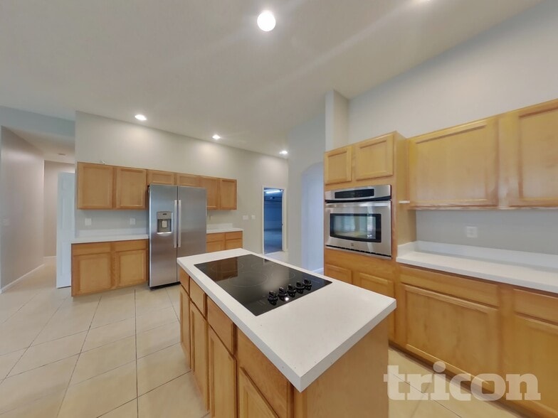 Building Photo - 1648 Country Walk Dr