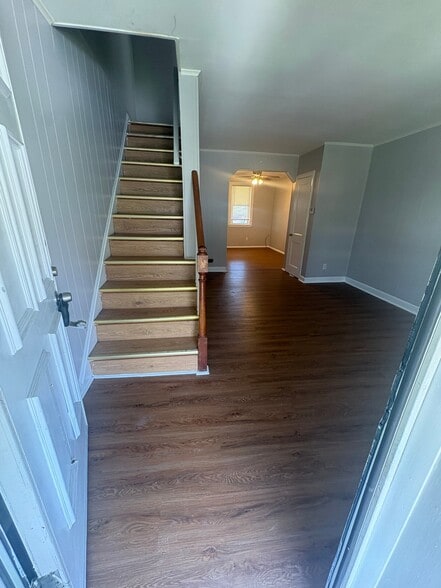 Building Photo - 333 N Grantley St