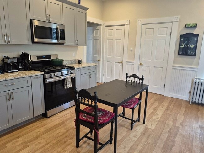 Building Photo - 445 Beech St