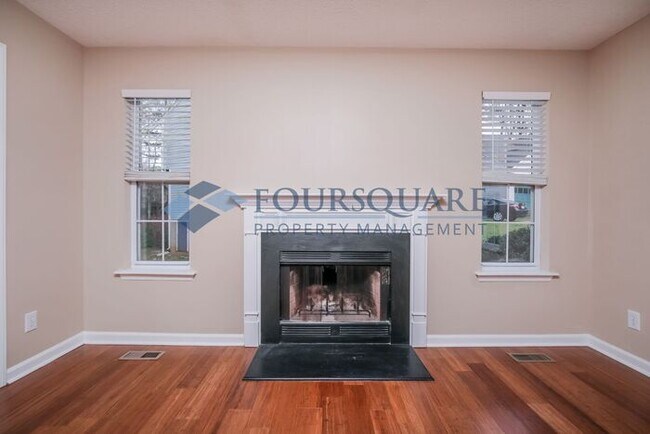 Building Photo - Charming Raleigh Home with Open Floor Plan, Fireplace & Back Deck