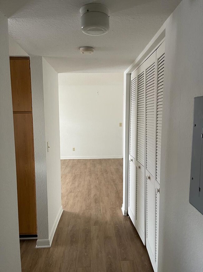Building Photo - 11574 Westwood Blvd