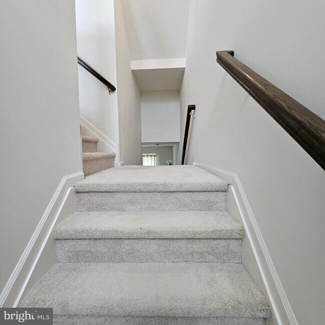 Building Photo - 76 Kramer Ct